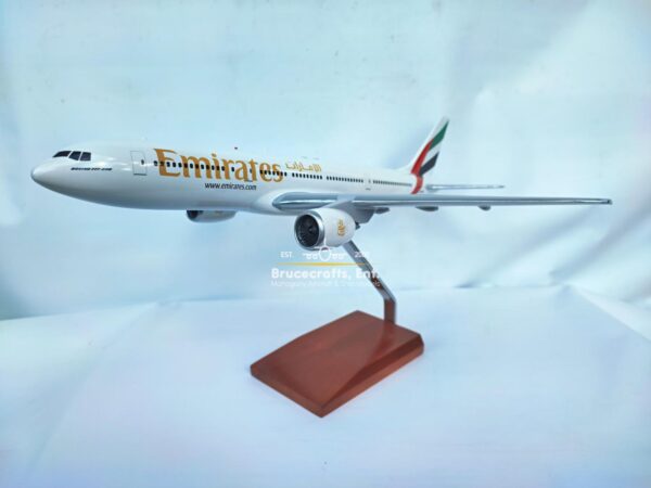 Model of B777-200 Emirates Airlines with detailed craftsmanship.